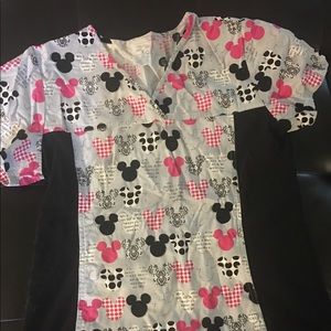 Scrub top